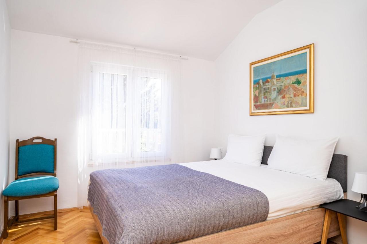 M2 Apartment